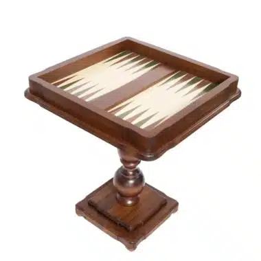 Table deux en un, vue d'ensemble côté backgammon sur son pied en bois
