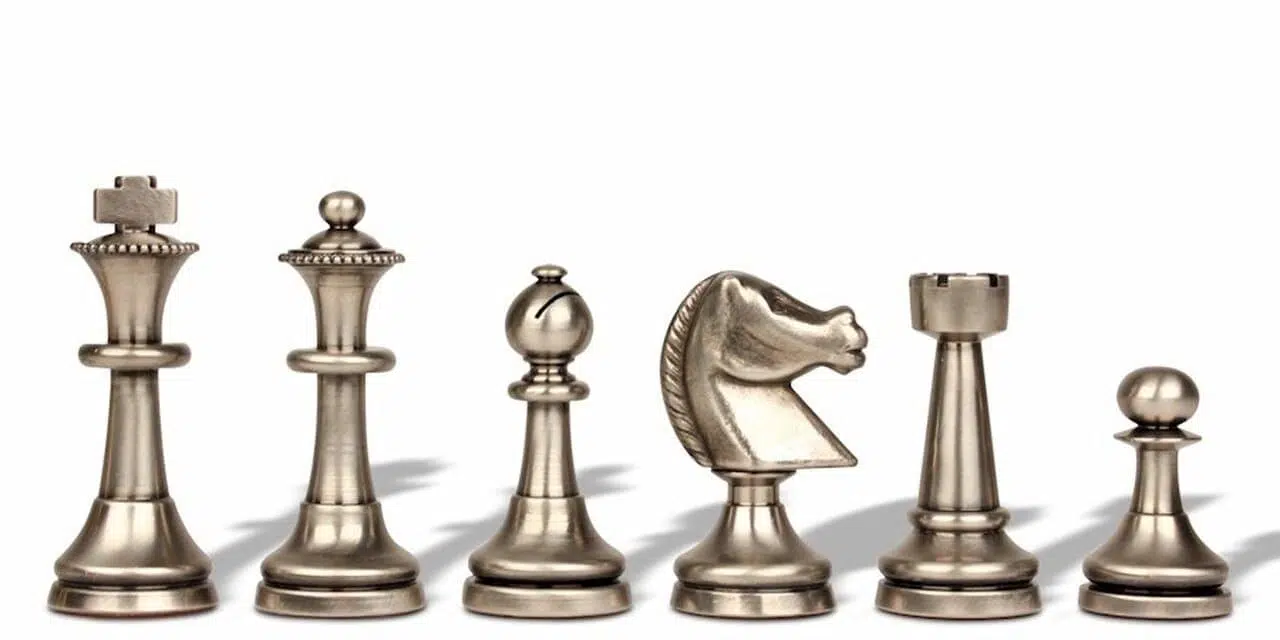Jeu d'Echecs en Laiton Massif Large Staunton – Image 3