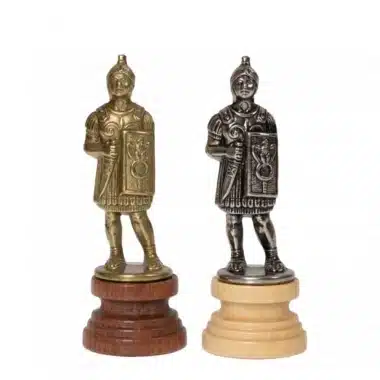 Ensemble César Echiquier Arrondi en Bois de Rose et d'Erable Mat & Jeu d'Echecs en Bois et Métal – Image 6