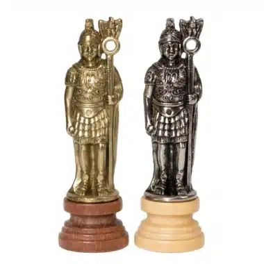 Ensemble César Echiquier Arrondi en Bois de Rose et d'Erable Mat & Jeu d'Echecs en Bois et Métal – Image 3