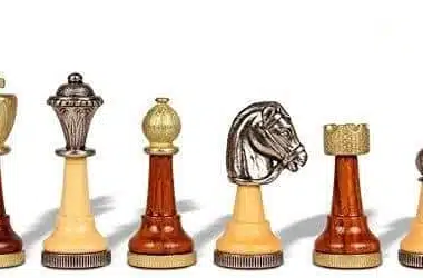 Ensemble Copa Cabana Echiquier en Bois et Cuir véritable et Jeu d'Echecs en Bois et Métal – Image 3