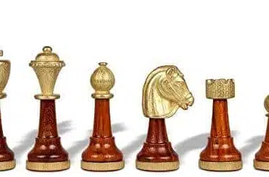 Ensemble Copa Cabana Echiquier en Bois et Cuir véritable et Jeu d'Echecs en Bois et Métal – Image 2