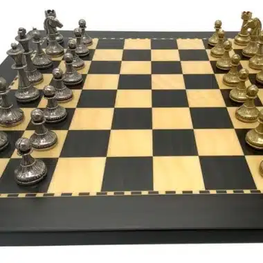 Ensemble Mignon Flower X Echiquier en Bois et Jeu d'Echecs en Métal – Image 4