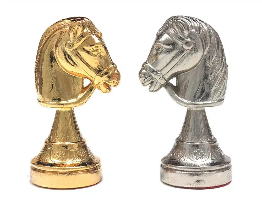 Jeu d'Echecs en Métal Plaqué Or et Argent Classic Flower – Image 4