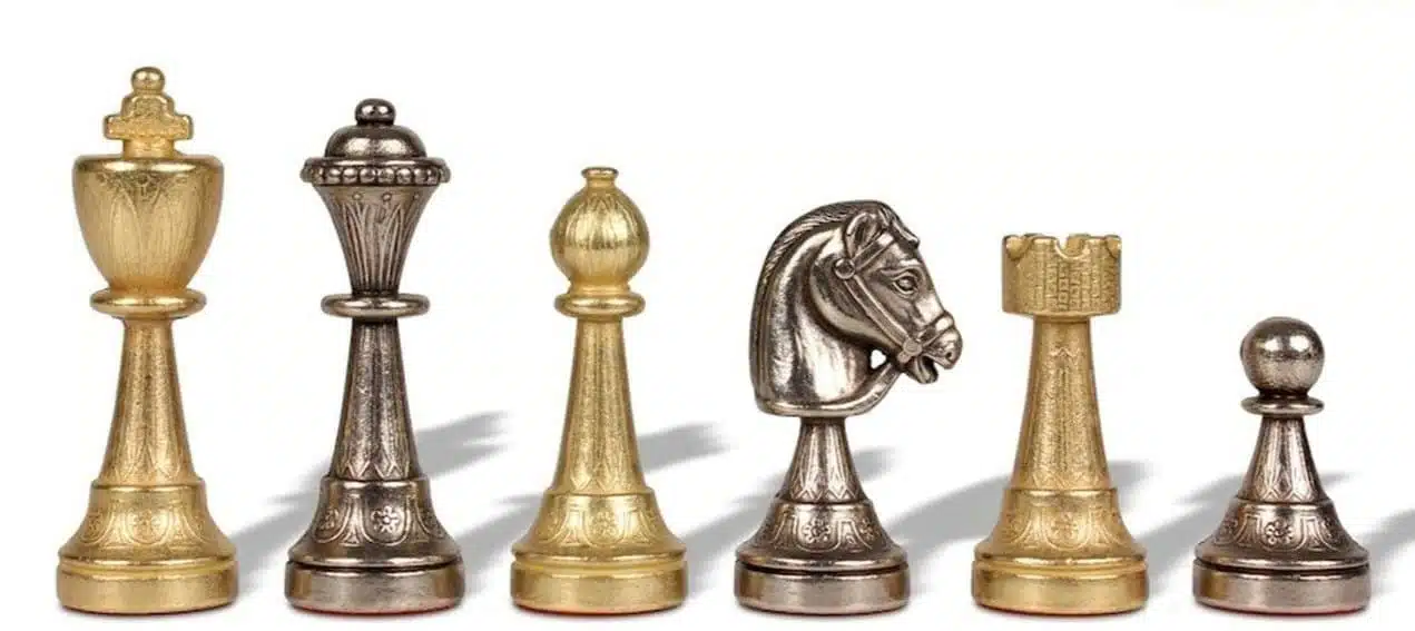 Ensemble Staunton Mix VIII Echiquier en Cuir et Jeu d'Echecs en Métal – Image 6