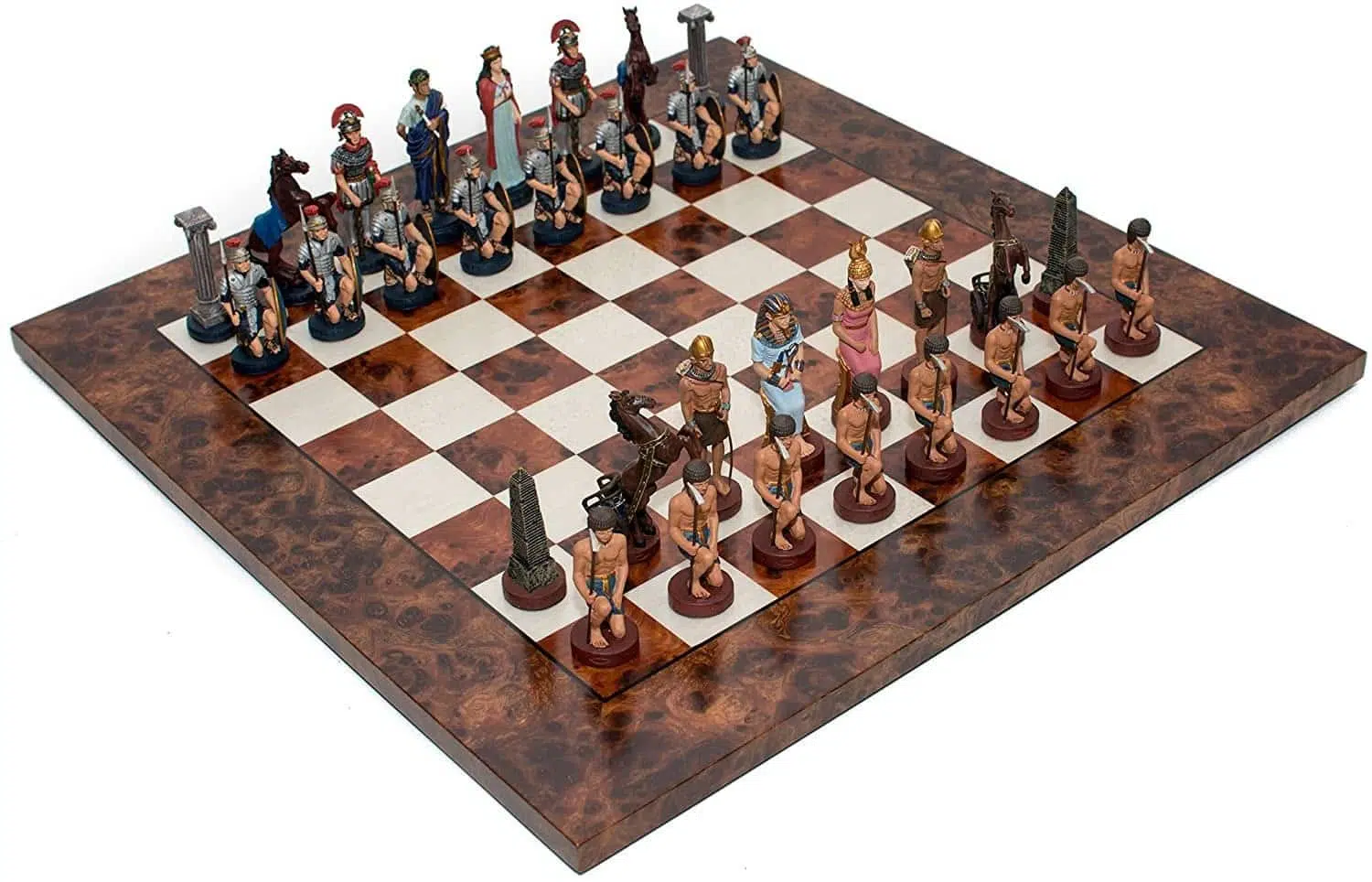 Ensemble Rome et Egypte III posé sur l'échiquier en bois d'orme et bruyère