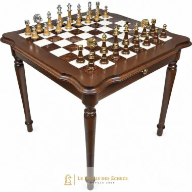 Table d'échecs en bois et marbre de Carrare avec jeu de pièces doré et argenté