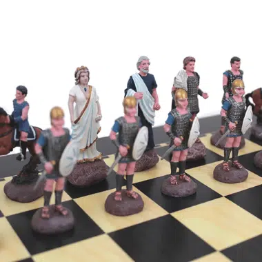 Ensemble Bataille de Troie Echiquier en Bois et Jeu d'Echec en Etain – Image 3