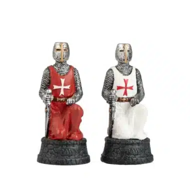 Pions Templiers en résine, chevaliers agenouillés rouge et blanc