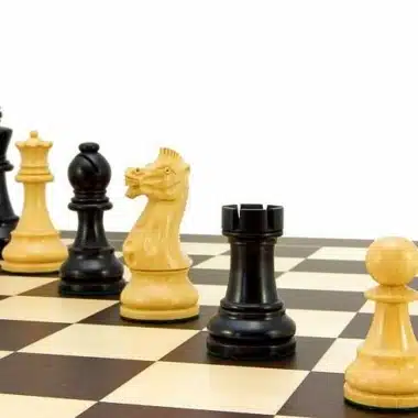 Ensemble "Frankfurt Grand" Echiquier en, Bois de Wenge & Jeu d'Echecs en Bois de Buis