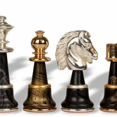 Ensemble Staunton Fantasy XL 2 Echiquier en Cuir Véritable & Jeu d'Echecs en Laiton et Bois Plaqué Or et Argent – Image 8