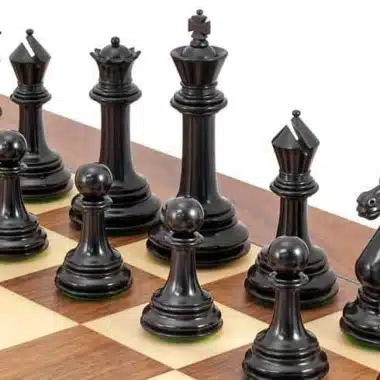 Ensemble Parthénon Echiquier en Bois de Noyer et d'Erable, Jeu d'Echecs en Bois d'Ebène et Buis & Coffret de Rangement – Image 3