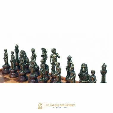 Pièces d'échecs Florence finition bronze posées sur l'échiquier en bois