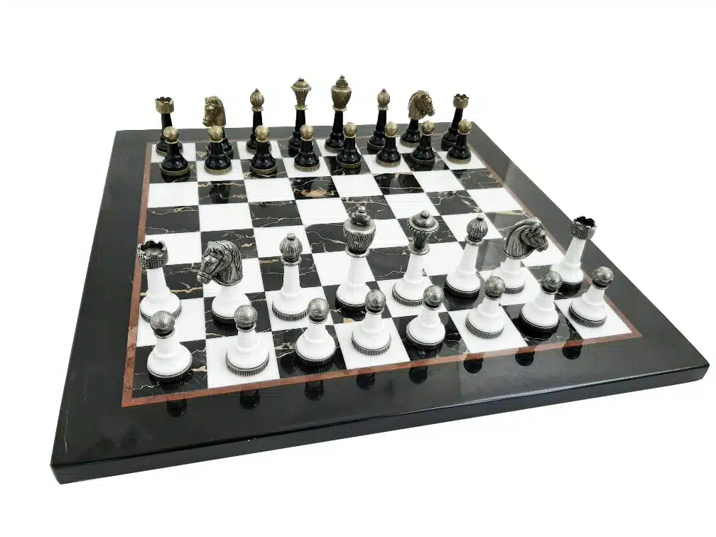 Ensemble Staunton Design X Jeu d'Echecs et Echiquier en Marbre Noir et Blanc