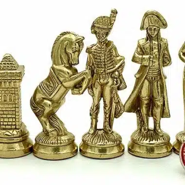Détail des pièces dorées Napoléon, tour, cavalier et fantassins