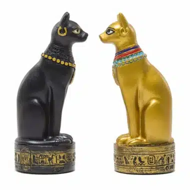 Jeu d'Echecs Égypte Ancienne en Résine & Échiquier en Similicuir Noir et Doré – Image 5