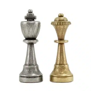 Jeu d'Échecs Staunton - Échiquier en Bois et Albâtre avec Rangement Intégré & Pièces en Métal – Image 9