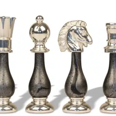 Jeu d'Echecs en Bois et Métal Plaqué Or et Argent & Echiquier en Cuir avec Tiroir de Rangement – Image 5