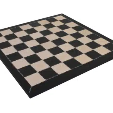 Échiquier en cuir véritable noir et beige vu en perspective