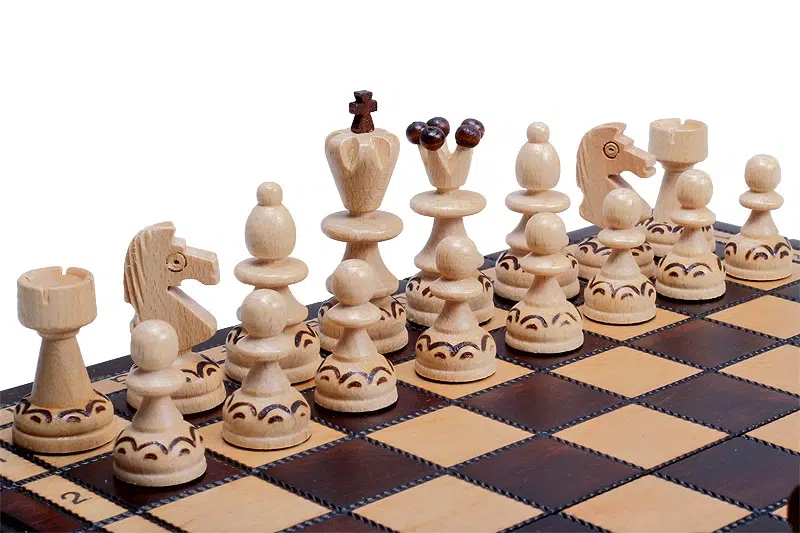 Jeu d'Echecs Pliable en Bois – Image 4