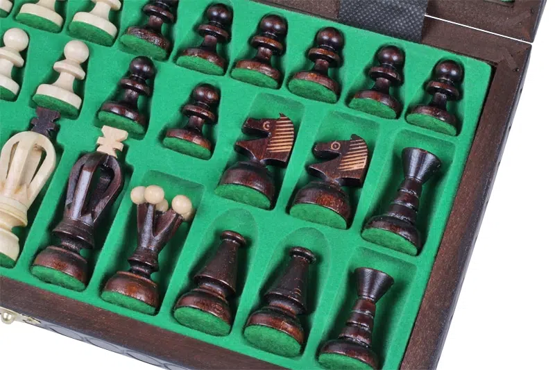 Jeu d'Echecs et Echiquier en Bois Pliant avec Rangement – Image 6