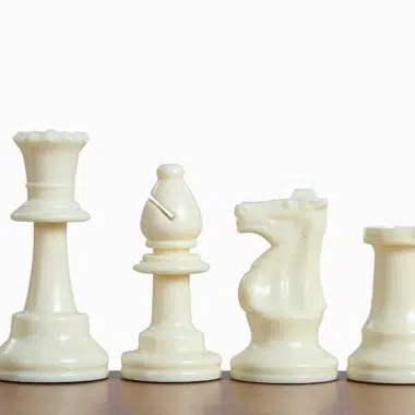 Echiquier Rouleau avec son Rangement, Pieces Echecs Plastiques et Pendule – Image 5
