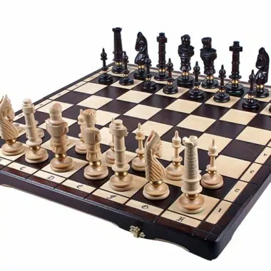 Grandes Pieces Echecs Sculptées en Bois et Echiquier Pliant en Bois avec Rangement