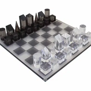 Jeu Echecs Cube Design Gris et Translucide Brillant en Plexiglas avec Coffret de Rangement