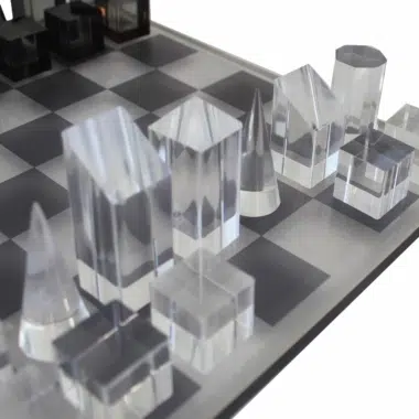 Jeu Echecs Cube Design Gris et Translucide Brillant en Plexiglas avec Coffret de Rangement – Image 4