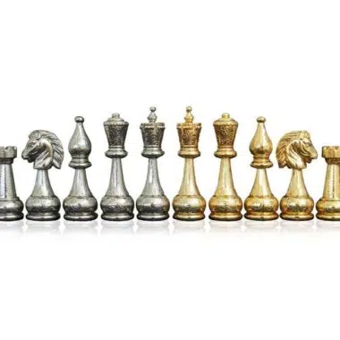 Pieces Echecs Staunton en Metal Plaqué Or et Argent & Echiquier en Bois d'Erable Noir Laqué – Image 3