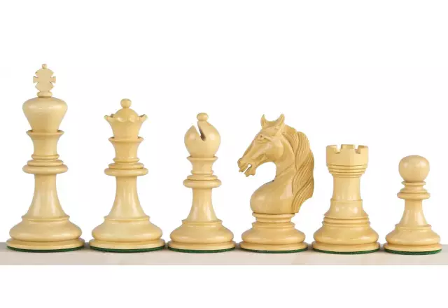 Pièces d'Échecs Licorne en Bois d'Ébène et Buis