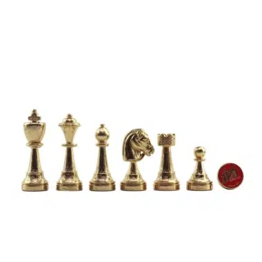 Ensemble Jeu d'Échecs en Métal Plaqué Or et Argent et Échiquier Noir et Blanc en Bois Laqué avec Plateau de Jeu en Marbre – Image 5