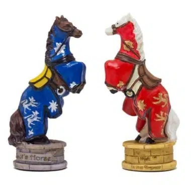 Ensemble Jeu d'Échecs Roi Arthur en Résine et Échiquier en Similicuir avec Compartiments de Rangement – Image 6