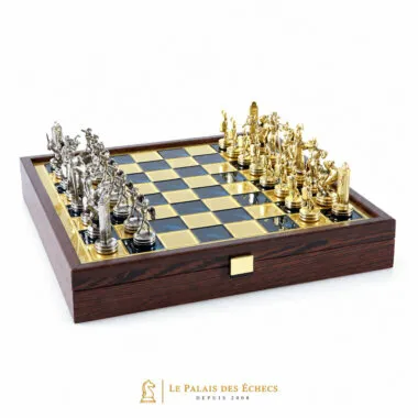 Jeu d'échecs mythologie grecque, vue d'ensemble avec coffret en bois