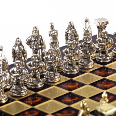 Petit Jeu d'Echecs Guerrier Spartiate - Pièces Dorées & Argentées avec Plateau de Jeu sur Pied en Metal – Image 15