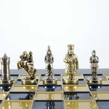 Petit Ensemble de Jeu d'Échecs Byzantin Pièces en Metal Or & Argent avec Échiquier en Metal et Coffret de Rangement – Image 45
