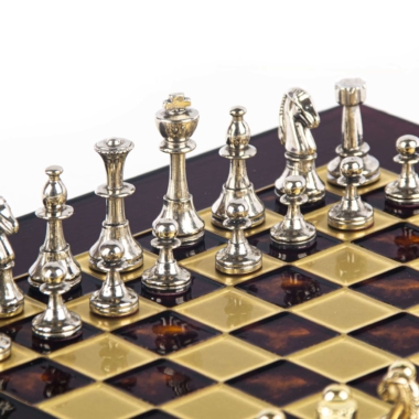 Petit Ensemble de jeu d'Echecs Staunton en Métal Argenté et Doré avec Echiquier sur Pied en Métal et Coffret de Rangement – Image 11