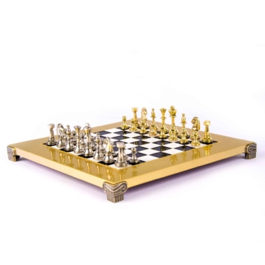 Petit Ensemble de jeu d'Echecs Staunton en Métal Argenté et Doré avec Echiquier sur Pied en Métal et Coffret de Rangement – Image 7