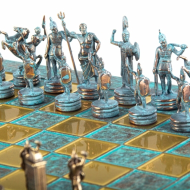 Ensemble d'Échecs Mythologie Grecque en Métal – Pièces Bronze et Bleu avec Échiquier en Métal – Image 14
