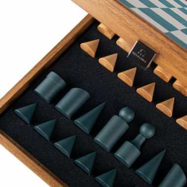Alternative view of Ensemble de Jeu d'Échecs Style Bauhaus en Bois et Plateau Similicuir Bleu et Blanc avec Rangement
