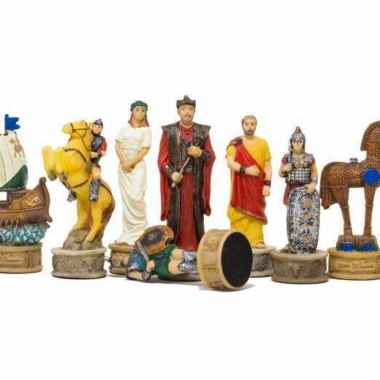 Ensemble de Jeu d'Echecs sur le Thème de la Guerre de Troie - Pièces Peintes à la main et Echiquier en Similicuir 48x48cm – Image 5