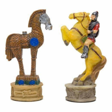 Ensemble de Jeu d'Echecs sur le Thème de la Guerre de Troie - Pièces Peintes à la main et Echiquier en Similicuir 48x48cm – Image 4