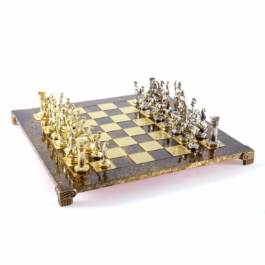 Alternative view of Ensemble Jeu d'Echecs Période Greco Romaine Argent et Doré