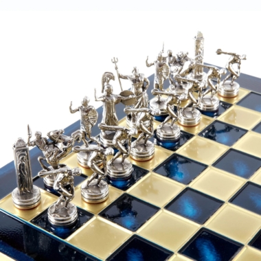 Ensemble de Jeu d'Échecs en Metal Lanceurs de Disque Or & Argent - 36 x 36 cm – Image 3