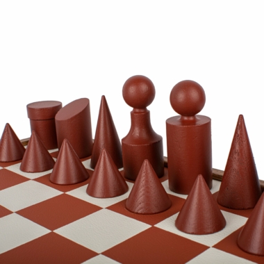 Ensemble de Jeu d'Echecs Style Bauhaus en Bois et Plateau de Jeu en Similicuir - Terracotta & Blanc - 40 x 40 cm – Image 3