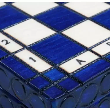 Petit Jeu d’Echecs en Bois Royal Bleu et Ivoire Pliant 30 x 30 cm